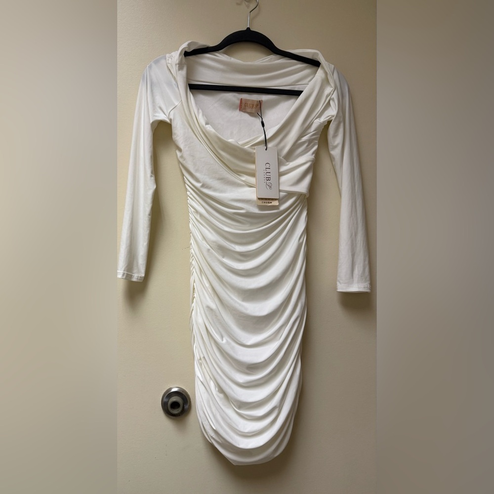NwT;Club L London White Ruched Long Sleeve Dress⭐️ - Picture 8 of 8